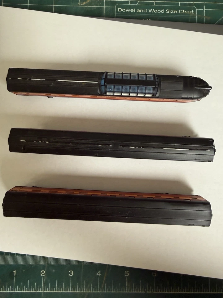 N Scale Con Cor Southern Pacific  Daylight 3 Car Set With Micro Trains Couplers - Image 3 of 4