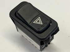 LONDON TAXI LTI TX4 HAZARD SWITCH 606801 - SMA7250E3-18700041