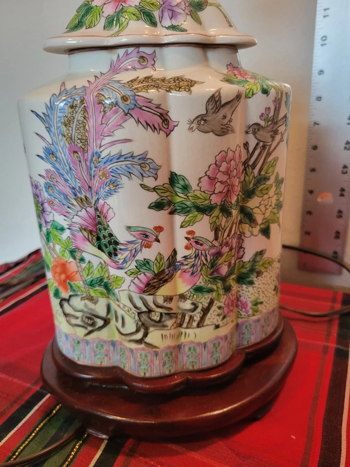 Exportación china de mediados de siglo, lámpara, período República Popular, rosa familiar Foto 4 de 4