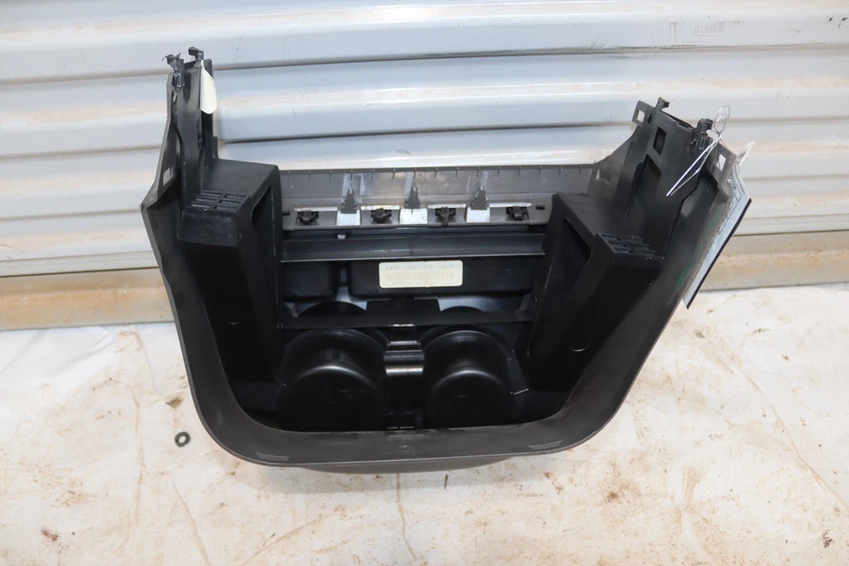 NISSAN NV1500 NV2500 NV3500 2012-2021 TABLERO PORTAVASOS ALMACENAMIENTO INFERIOR OEM Foto 2 de 3