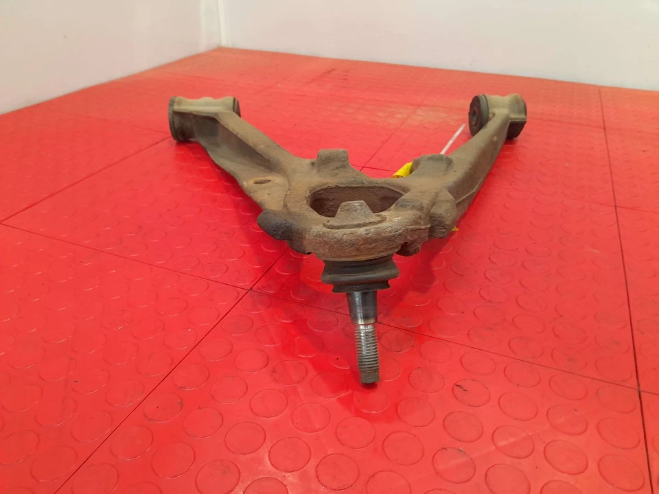 Brazo de control inferior delantero Chevy Silverado 07-13 - fundido lado del pasajero derecho OEM Foto 2 de 4