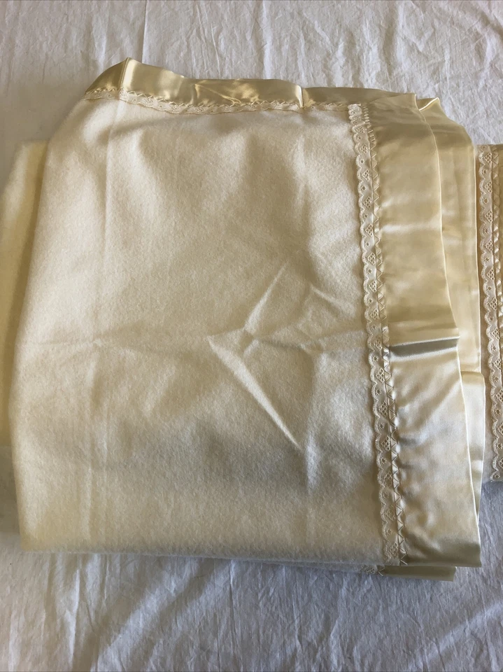 Manta de bebé Quiltex de colección EE. UU. Edredón Encuadernación de nailon Amarillo Nuevo sin etiquetas 38 x 49 y 28 x 38 Foto 4 de 4