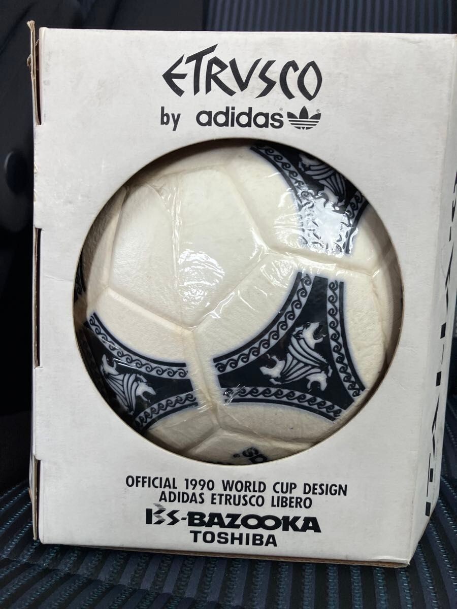 FIFAワールドカップ1990イタリア大会 公式試合球Adidas 5号球 FIFAワールドカップ1990イタリア大会 公式試合球Adidas 5号球