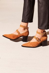 walk on by heel jeffrey campbell