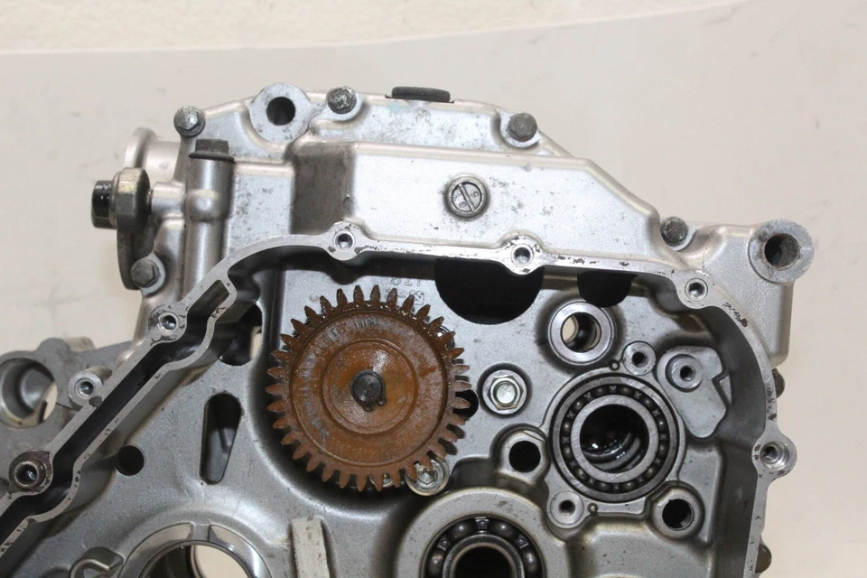 2007 SUZUKI SV650S OEM ENGINE MOTOR CRANKCASE CRANK CASES BLOCK - Image 2 of 4