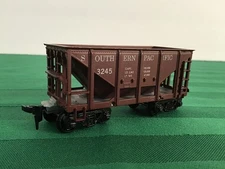 HO SCALE ROUNDHOUSE SOUTHERN PACIFIC ORE CAR #3245 - Assembled