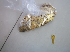 Key Blanks for Locksmith / 250 Kwikset KW1 / Brass / Made by Ilco