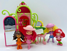 Strawberry Shortcake Berry Bitty City Closet Playset w/ Dolls Furniture Accessor