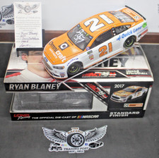 2017 Ryan Blaney Omnicraft Quick 1/24 Lionel Racing NASCAR Diecast Autographed