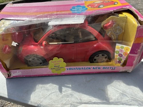 NIB Barbie Volkswagen Beetle Car 2000 - Rare Red!!