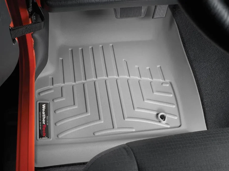 Forro de piso WeatherTech para Jeep Wrangler Unlimited 2004-2006 2 puertas - gris Foto 2 de 4