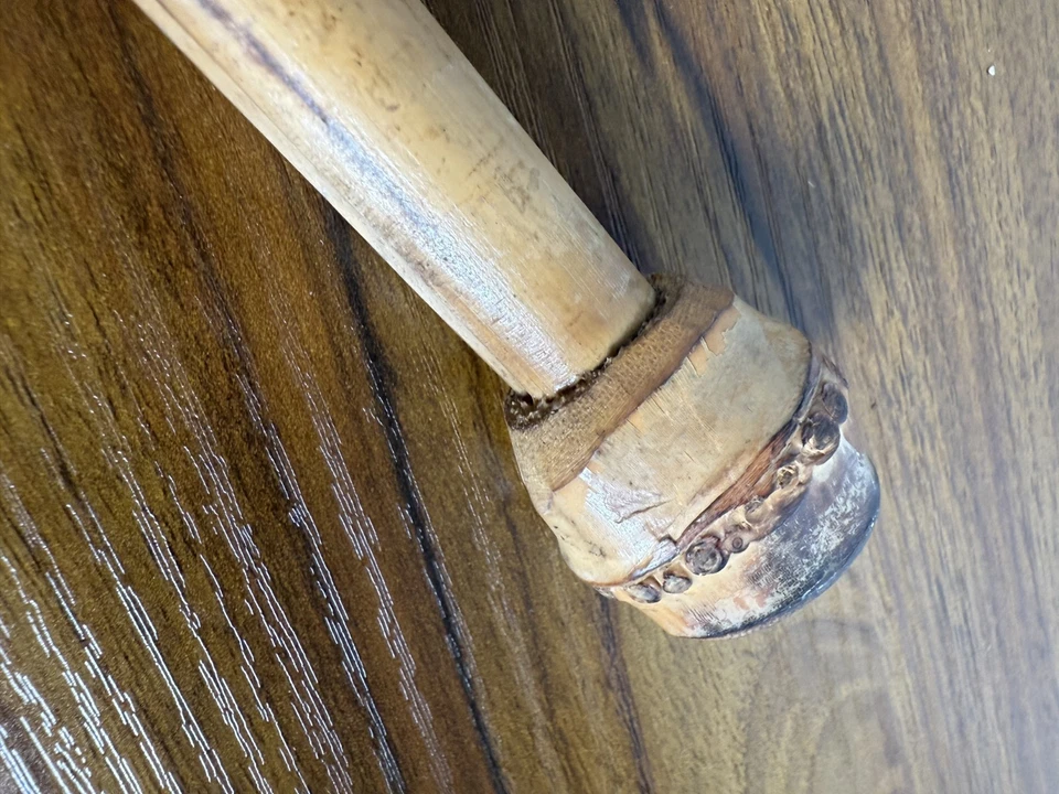 Bastón de bambú tallado a mano - Arte popular del sudeste asiático, años 50. Foto 4 de 4