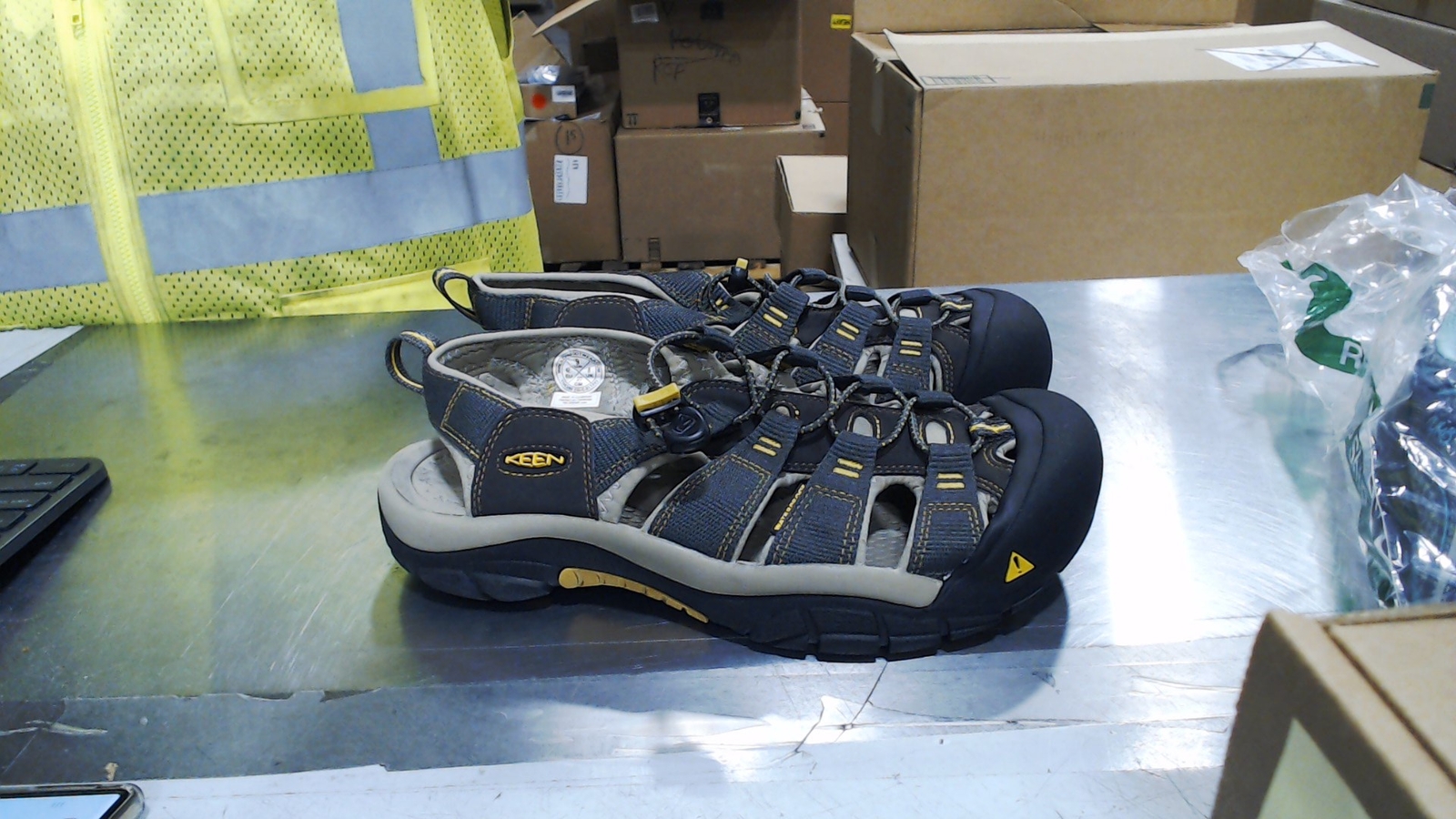 LikeNew_Sandali uomo Keen Newport H2 punta chiusa acqua _corvo alluminio_9