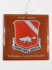 U.S. Army, Wandbild in Form einer Fliese 10,5 x 10,5cm "94th Engineer Combat Bat