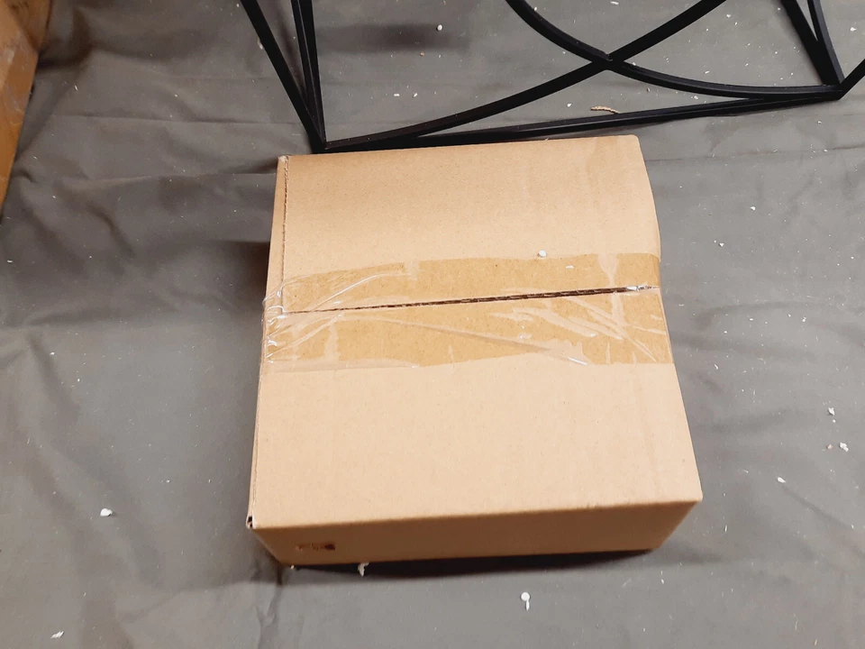 Millennium Lighting 4002 Tracy 4 灯 16 英寸 W 锥形蜡烛风格 - 黑色 — 第 3/4 张图片