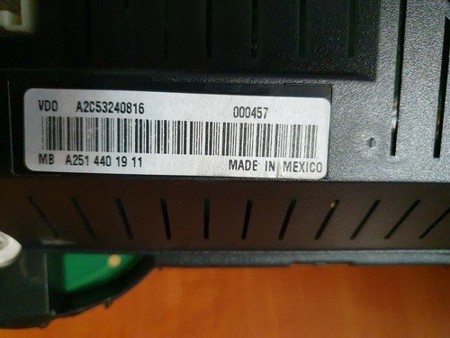 Mercedes ML350 W164 Instrument Cluster A2514401911 - Bild 3 von 5