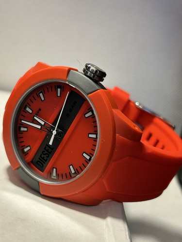 DIESEL Men's Red Silicone Double-Up Wristwatch NEW CONDITION, PERFECT LOOK A++ - Picture 5 of 9