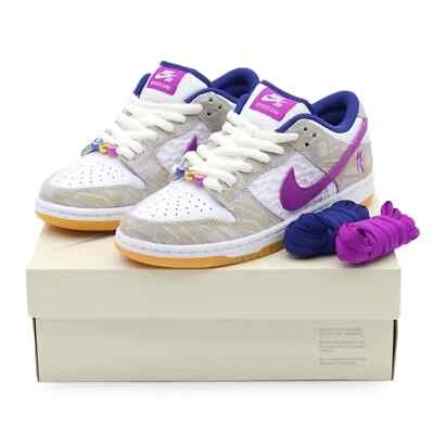 FZ5251-001 Rayssa Leal Nike SB Dunk Low PRM Pure Platinum Vivid Purple (Homme) - Photo 1/4