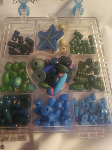 Lindo estuche de transporte con forma de monedero Beads Peries mezclado 100+ en - Imagen 3 de 8