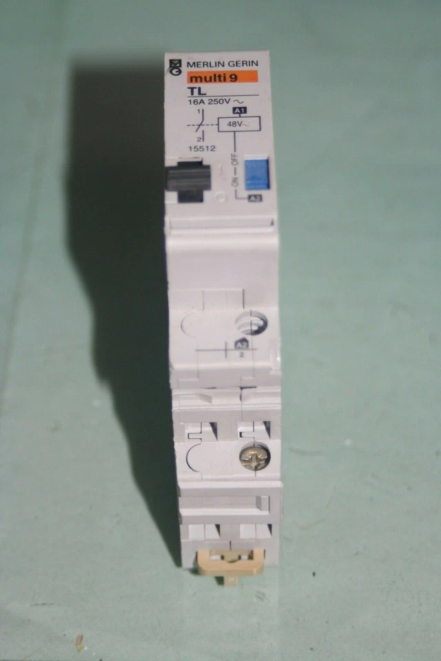 Télérupteur 16A 250v merlin gerin 48v 15512 - Photo 1/1