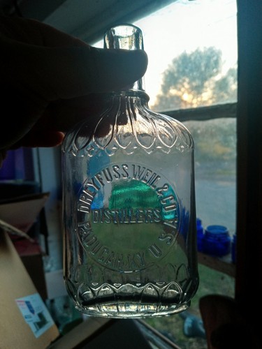 Dreyfus Weil Paducah KY USA Blown Whiskey Flask