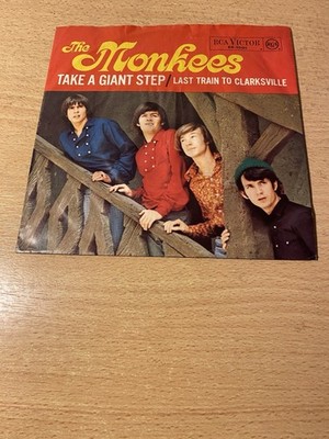 7'' THE MONKEES * Take A Giant Step / Last Train To Clarksville (MINT-)