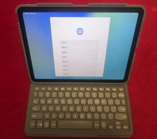 Almost PERFECT Apple iPad Air 4 256GB Wi-Fi Only w/ Extras Model MYFT2LL/A