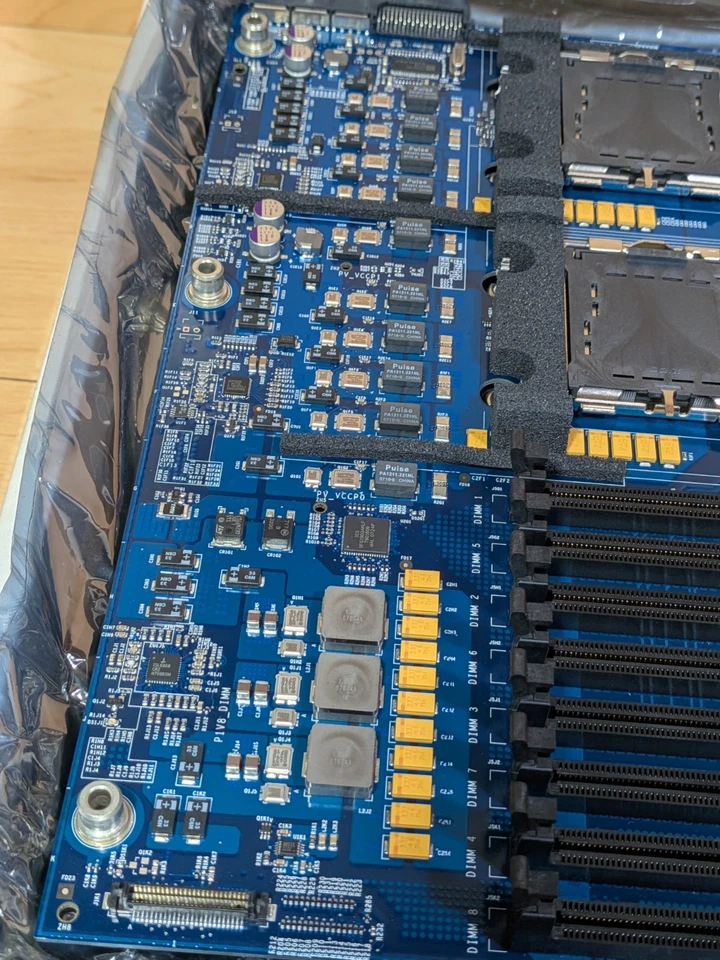 Open Box 2006 APPLE 630-7490 820-2006A MOTHERBOARD APPLE4 CORE INTELXSERVE) - Image 2 of 4