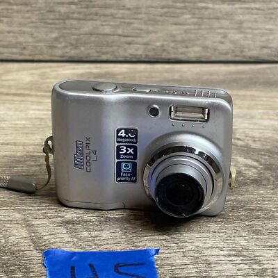 Nikon Coolpix L4 Silver 2