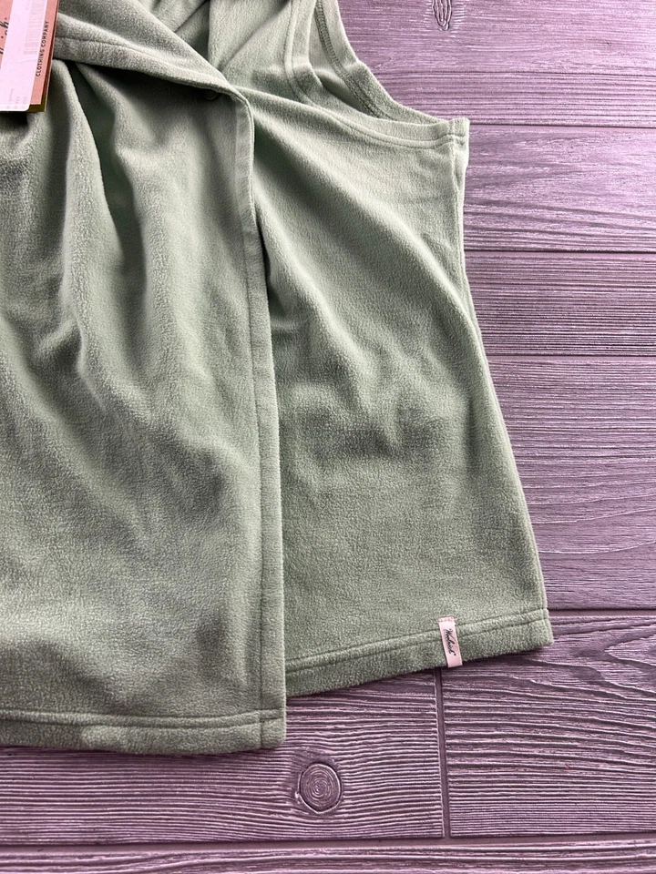 Woolrich Colwin Style Vest One Button Closure Ladies Size Small Green NWT - Image 2 of 4