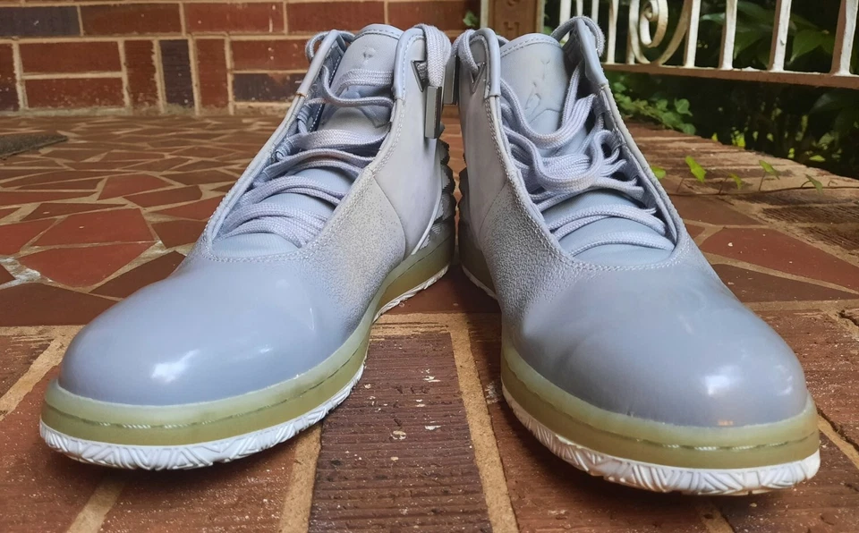 ZAPATOS DE BALONCESTO NIKE JORDAN INSTIGATOR GRIS LOBO-TALLA 8 EE. UU.- 705076 004 Foto 4 de 4