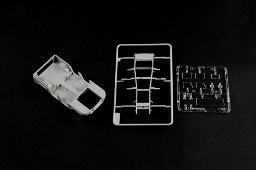 Milytary Jeep Type 63 107mm Rocket Launcher 1:35 Plastic Model Kit TRUMPETER - Foto 4 di 7