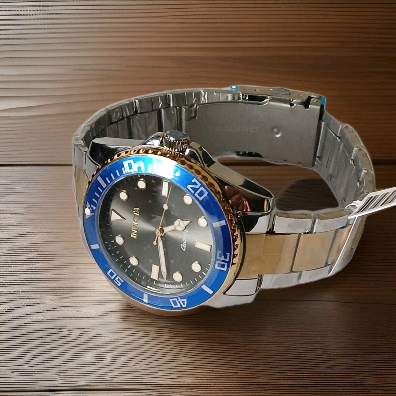 Invicta 69399 Pro Diver 42mm Men’s Watch Blue Bezel Two Tone Gold Steel