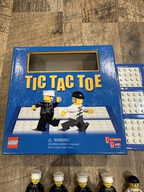 RARE 2006 LEGO Tic Tac Toe University Games Cops And Robbers Missing 2 Minifigs