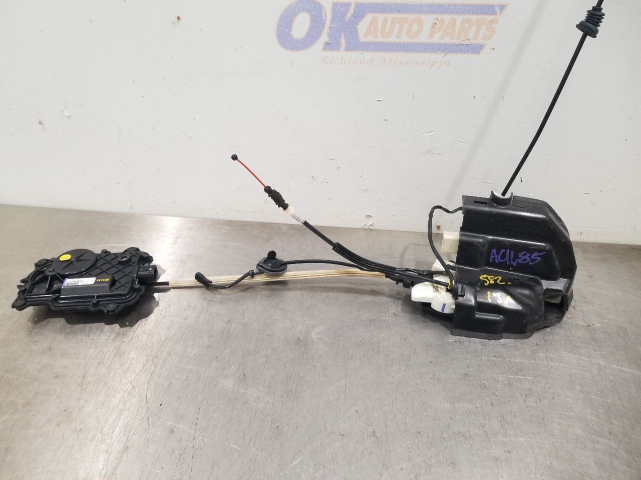 16 BENTLEY CONTINENTAL GTC DOOR LOCK LATCH FRONT LEFT DRIVER 3W3837059