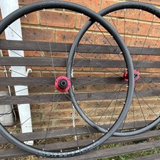 Bontrager Paradigm SL 700C Disc Brake Wheelset Black/Red