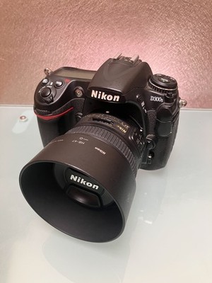 Nikon D300s + 50mm f/1.8 + Blitz + Rode Mic + 3 Akkus - Komplettset PRO