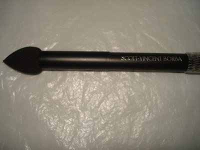 Scott-Vincent Borba  concealer tear-drop applicator