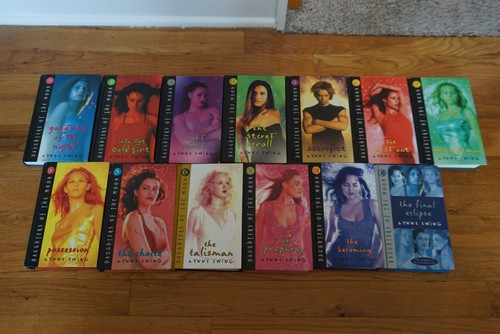 Daughters of the Moon Hardcover Books 1-13 - Imagen 8 de 20