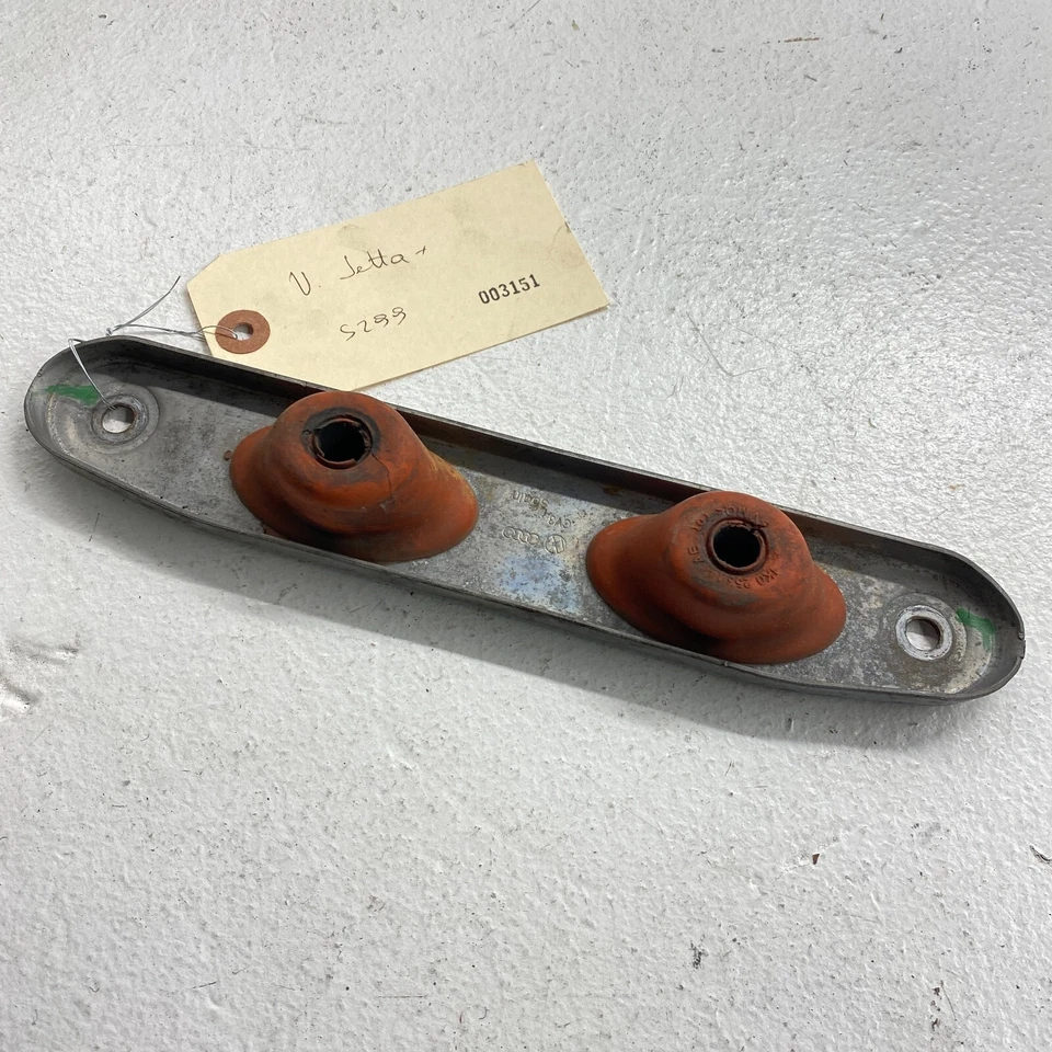 VOLKSWAGEN JETTA GLI 2019 - 2021 SISTEMA DE ESCAPE SUSPENSIÓN TRASERA CON SOPORTE INFERIOR OEM Foto 2 de 4