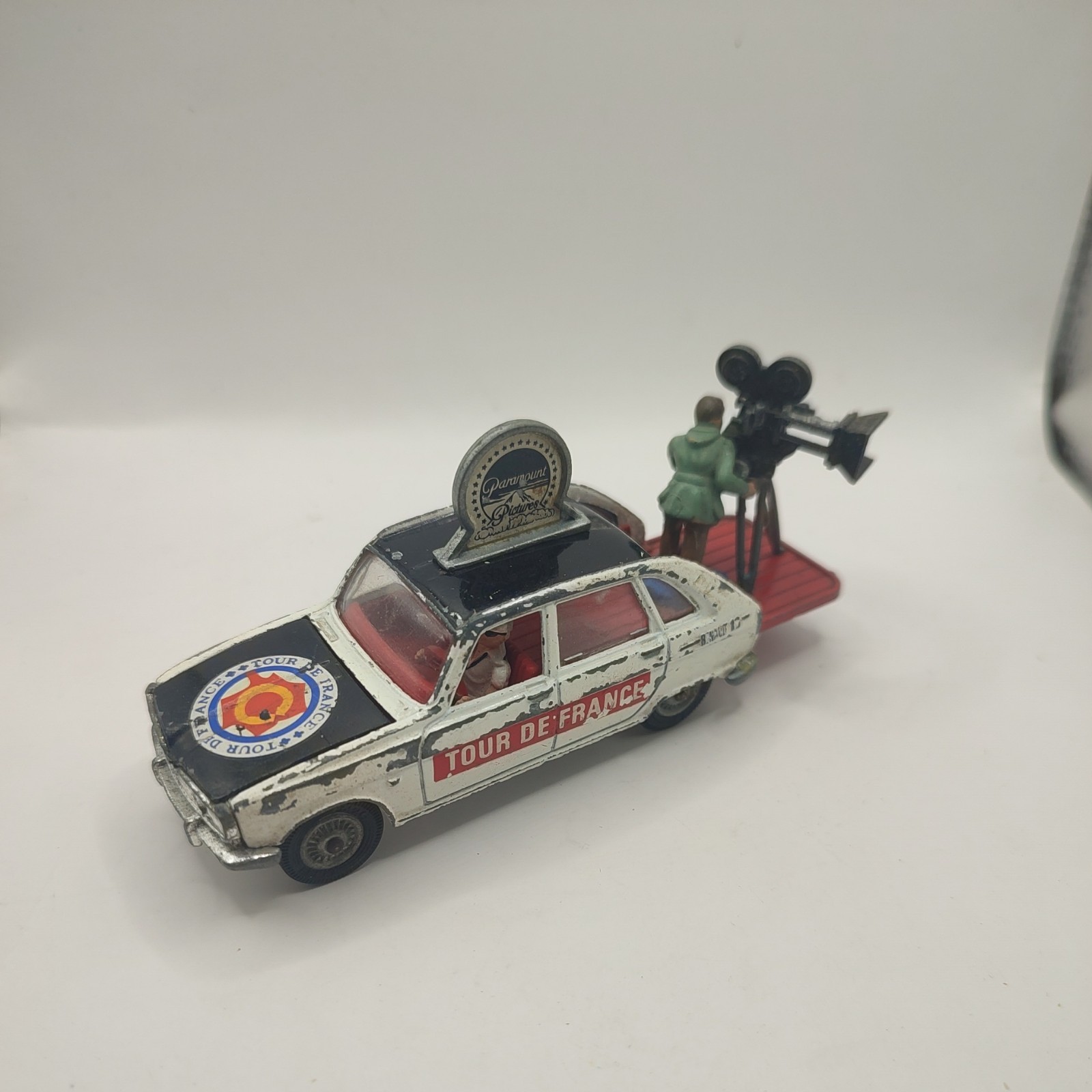 Corgi 13, Renault 16 Film Unit - Free Price Guide & Review