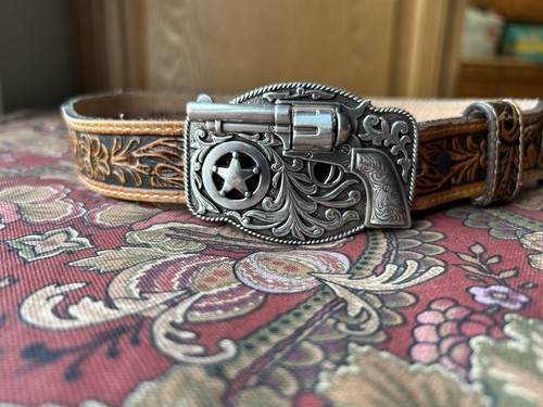 NOCONA PINK LEATHER COWGIRL'S BELT & BUCKLE SIZE 22 + JUSTIN Lil Trigger 3D Belt - Picture 4 of 9