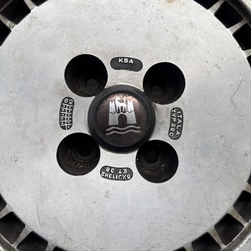 VW Audi Golf Jetta Rabbit 13” Wolfsburg Rueda Itala Tipo 22C Juego de cuatro Mk1 Mk2 Foto 3 de 4