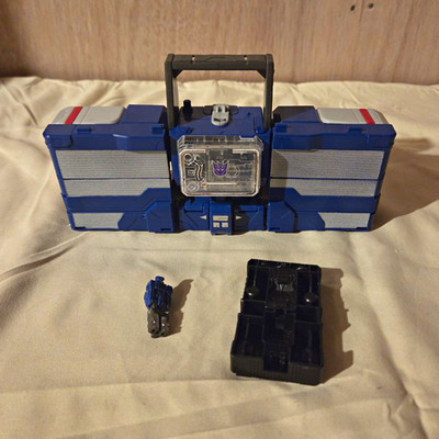 Hasbro Transformers Titans Return Soundwave 100% complete