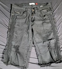 R & D  Mens Jean Shorts Size 32