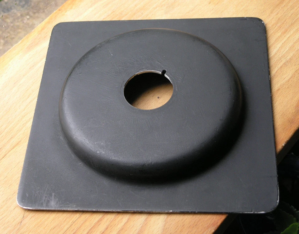 early Arca Swiss  recessed 16mm 171mm x 171mm  lens board for copal 0 - Image 2 of 3