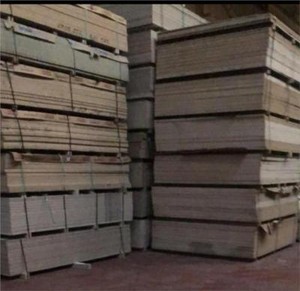 15mm jumbo chipboard thick sheets pick foot cut down
