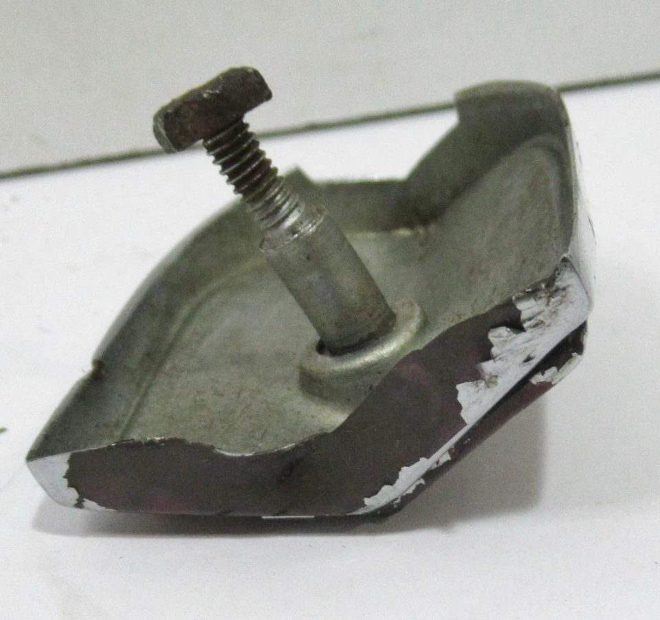 Ford Prefect grille badge sword 1949 1950 1951 1952 1953 Foto 4 de 4