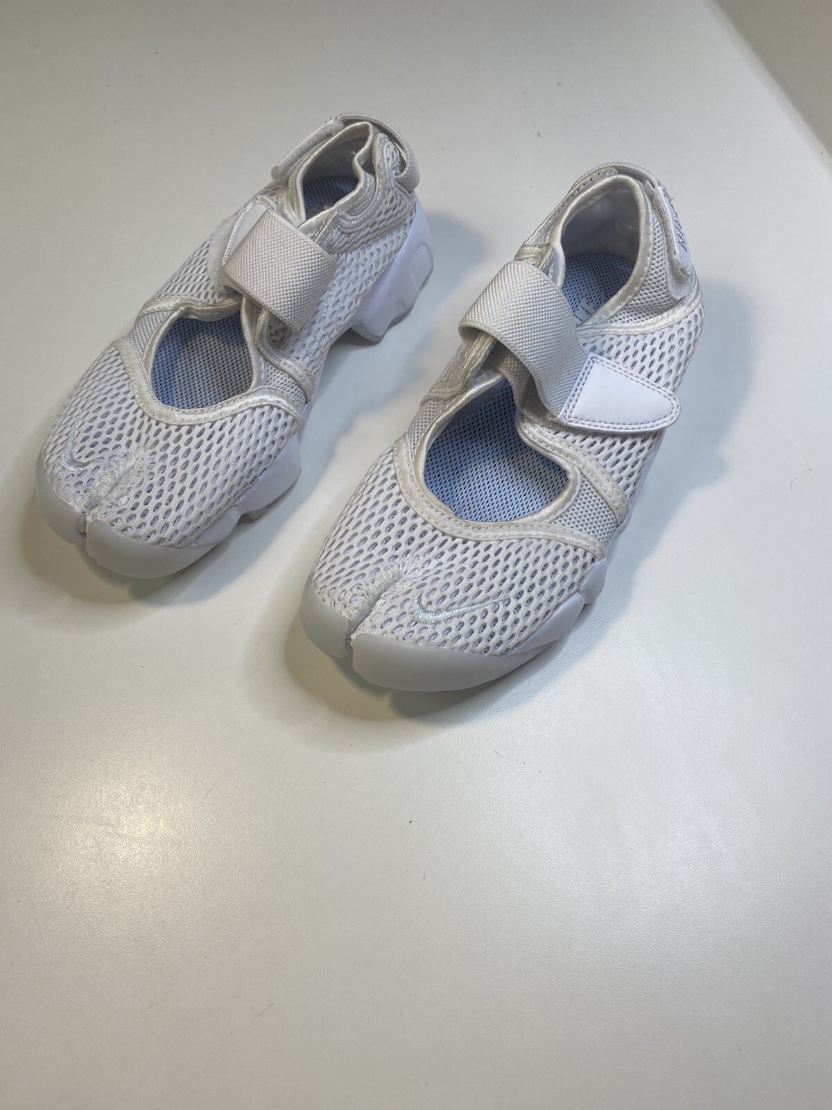 Nike Air Rift BR Split Toe Running Shoes Platinum Women’s Size 5 848386 ...