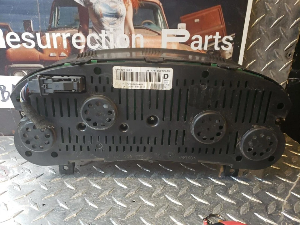 04 05 CADILLAC CTS/SRX Speedometer Gauge Cluster 25772409 OEM WB48 - Image 4 of 4